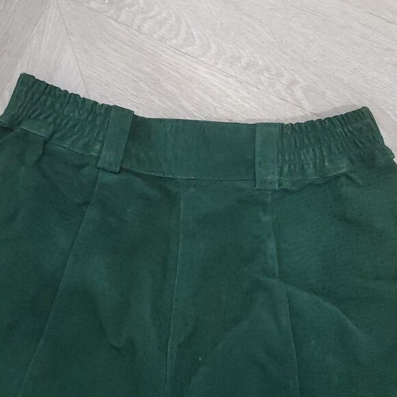 Bedford Fair Vintage Women’s Dark Green High Waist Suede Shorts , Size 6 - Picture 3 of 8